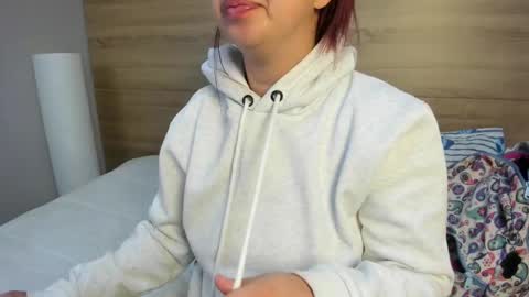 Madelaine  online show from 03-21-26, 10:09