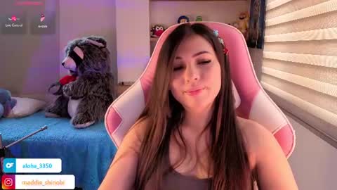 Snapshot of madeleine_shinobi chatting on 06-19-26, 08:23 Emily Only Fans online show from 06-19-26, 08:23
