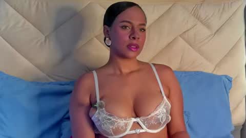 madeleinxxx_ online show from 07-01-26, 07:02