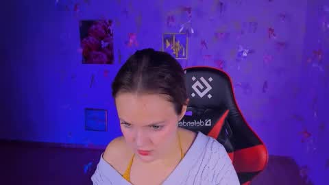 Madeline online show from 11-16-25, 08:14