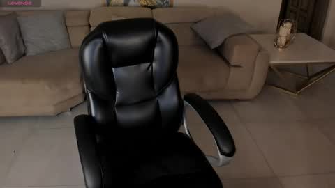 Madeline online show from 12-05-25, 08:34