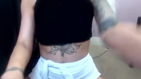Snapshot of madelinevalentine chatting on 10-15-25, 03:17 madeline online show from 10-15-25, 03:17