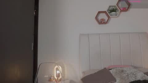 Valentina   1030   530  -  online show from 04-09-26, 06:19