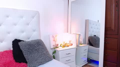 Jenny  online show from 01-28-25, 03:57