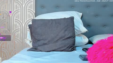   online show from 12-21-25, 02:02