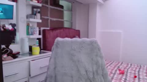 Madison Cambel online show from 10-16-25, 04:19