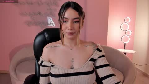 Maddi Collins online show from 12-21-25, 05:20