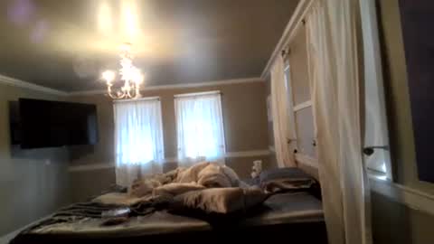 Snapshot of madisonfelicia chatting on 01-16-25, 08:46 Madison online show from 01-16-25, 08:46