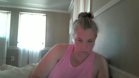 Snapshot of madisonfelicia chatting on 09-11-25, 04:51 Madison online show from 09-11-25, 04:51
