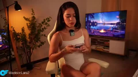 madisonlara online show from 11-16-25, 04:01