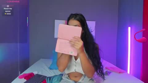 Snapshot of madissonshakur19 chatting on 09-16-25, 05:14 Madi online show from 09-16-25, 05:14