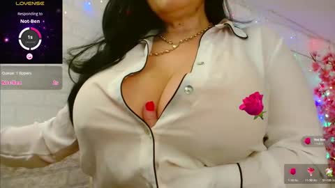 Leena online show from 02-15-26, 03:31