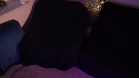 Snapshot of madmaxbad chatting on 02-21-25, 12:38 madmaxbad online show from 02-21-25, 12:38