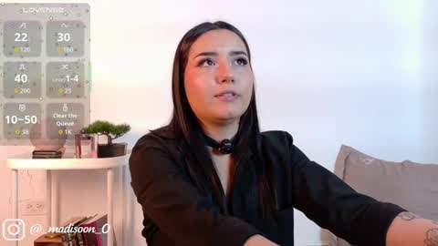 Snapshot of mady_malkovax chatting on 06-17-26, 07:04 Mady online show from 06-17-26, 07:04