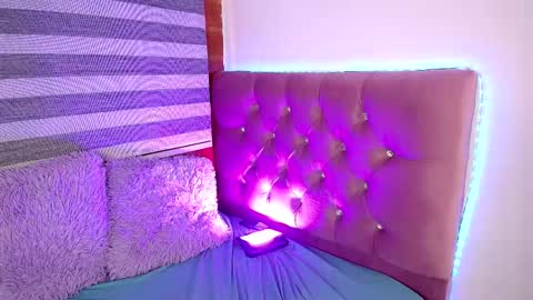 Snapshot of maeena chatting on 02-27-25, 04:21 maeena online show from 02-27-25, 04:21