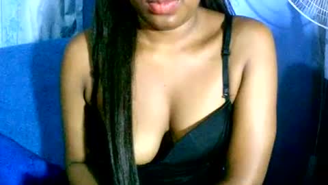 Snapshot of maelahlove chatting on 12-10-24, 05:28 MaelahLove online show from 12-10-24, 05:28