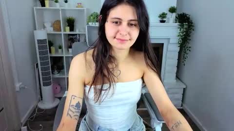 Mia online show from 03-10-26, 02:55