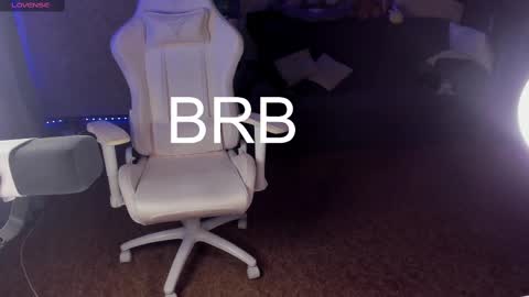 Maevee online show from 03-03-25, 09:55