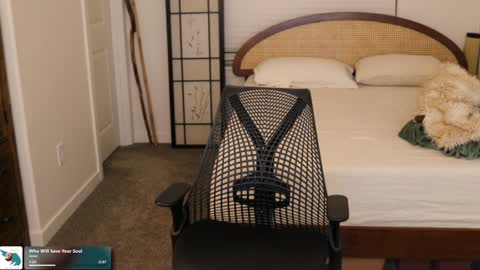 Snapshot of maeveminx chatting on 10-06-25, 03:37 Mae online show from 10-06-25, 03:37