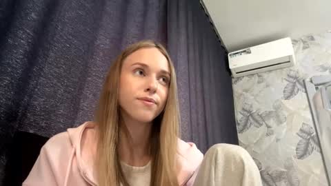 Snapshot of mafaldatefera chatting on 02-21-26, 06:25 Sara online show from 02-21-26, 06:25