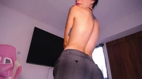 maggie online show from 11-22-25, 08:52