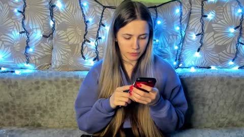 Maggie online show from 12-16-24, 04:02