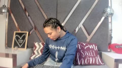 Snapshot of maggyx_69 chatting on 06-15-26, 02:52 Kimy online show from 06-15-26, 02:52