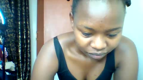 Snapshot of magic_bliss chatting on 10-20-25, 03:45 Bliss online show from 10-20-25, 03:45