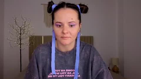 Snapshot of magic_bunnyy chatting on 07-10-26, 08:29 Milly online show from 07-10-26, 08:29