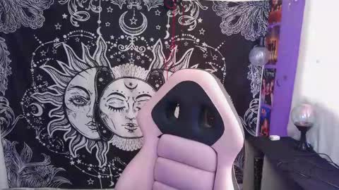 Claire online show from 05-23-26, 01:04