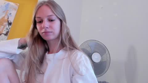 Alice  online show from 12-22-25, 08:22