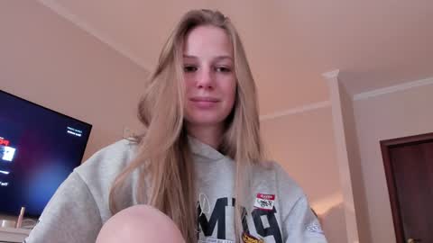 Alice  online show from 02-08-26, 10:51