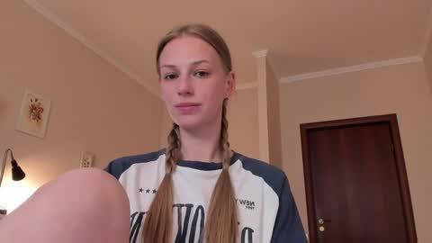 Snapshot of magic_couple13 chatting on 05-03-26, 12:11 Alice online show from 05-03-26, 12:11