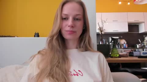 Snapshot of magic_couple13 chatting on 05-08-26, 11:48 Alice online show from 05-08-26, 11:48