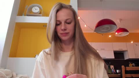 Snapshot of magic_couple13 chatting on 05-15-26, 12:45 Alice online show from 05-15-26, 12:45