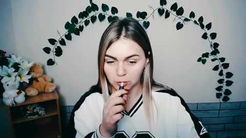 magic_katarina_ online show from 03-04-25, 07:08