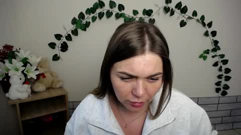 magic_katarina_ online show from 10-07-25, 06:54