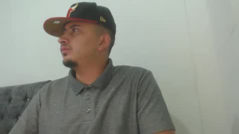 magic_milk23 online show from 11-08-25, 08:03