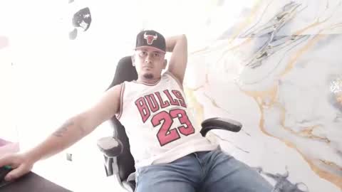 magic_milk23 online show from 02-11-26, 03:17