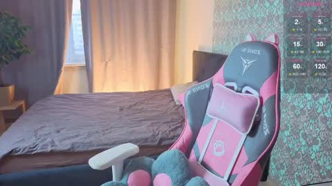 Merry online show from 04-07-26, 01:28