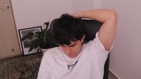 Tony Hoffa online show from 04-19-26, 05:23