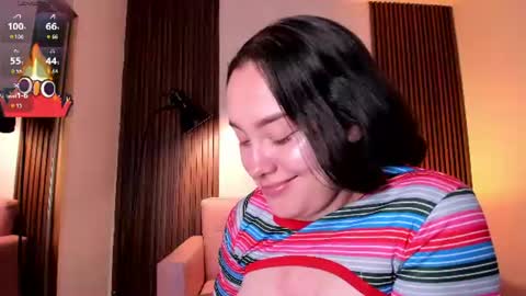 Snapshot of magic_vera chatting on 06-21-26, 11:24 Vera online show from 06-21-26, 11:24