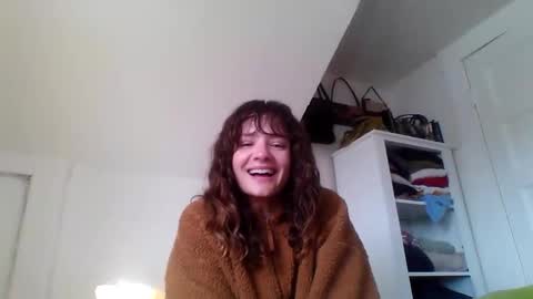 magicalmissmolly online show from 10-20-25, 10:21