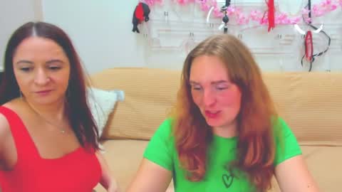 Lili and Bella online show from 04-04-26, 06:44