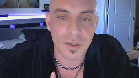 magicmike1110 online show from 11-28-25, 05:59