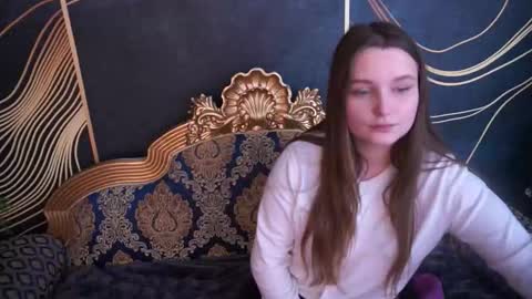 Emily online show from 01-08-26, 01:57