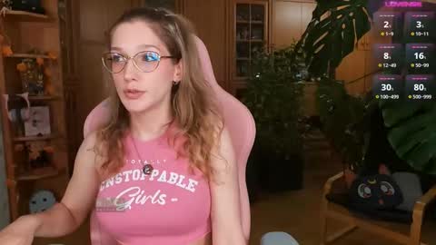 Nicole online show from 10-08-25, 10:07