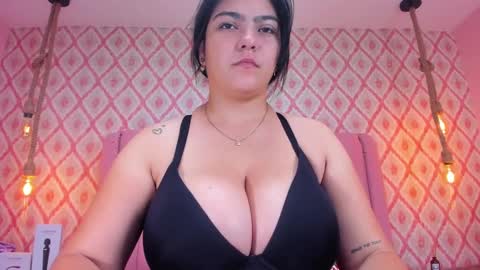 Snapshot of magievans1 chatting on 12-28-24, 12:03 magievans1 online show from 12-28-24, 12:03