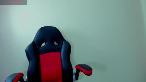 Snapshot of magievans1 chatting on 02-15-25, 12:22 magievans1 online show from 02-15-25, 12:22