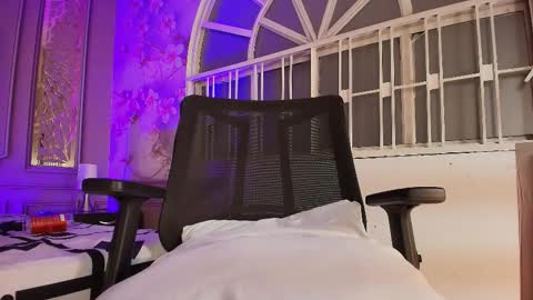 Magnus Alejo online show from 12-16-25, 01:10